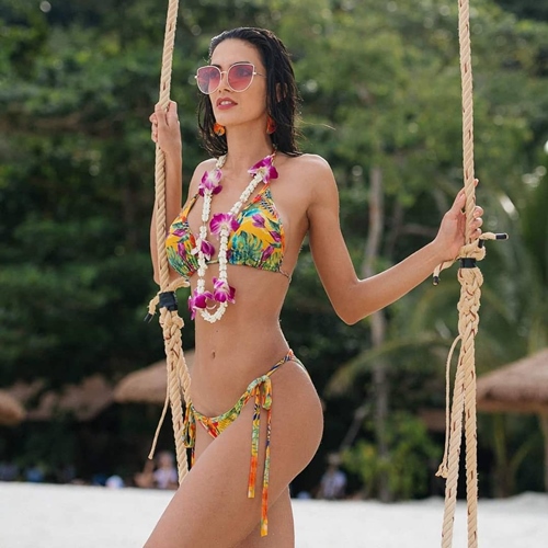 Nhan sắc tựa nữ thần Hy Lạp của "Hoa hậu ngất xỉu" - 9