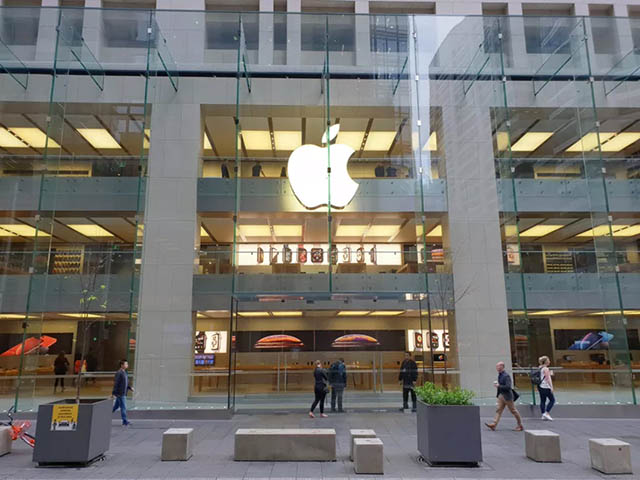 Thời trang Hi-tech - iPhone XR giá rẻ ngày đầu mở bán, bất ngờ trước khung cảnh này