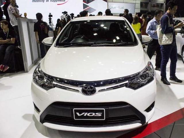 Thị trường - Tiêu dùng - Ô tô nhập khẩu về Việt Nam tiếp tục tăng, giá giảm mạnh