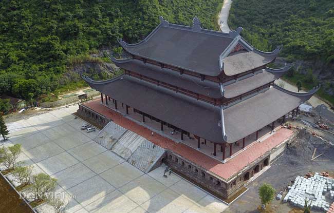 Chùa Tam Chúc uy nghiêm nơi tiên cảnh &#34;Vịnh Hạ Long trên cạn&#34; - 2