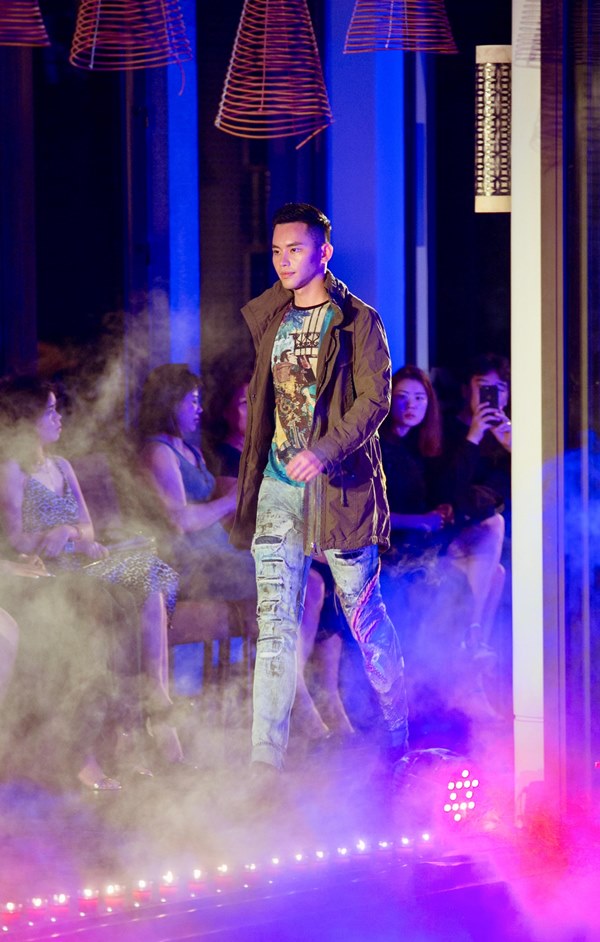 MC VTV Mạnh Khang cá tính trên sàn diễn thời trang - 3