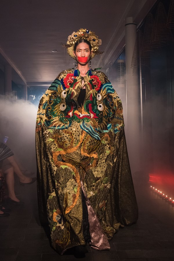 MC VTV Mạnh Khang cá tính trên sàn diễn thời trang - 4