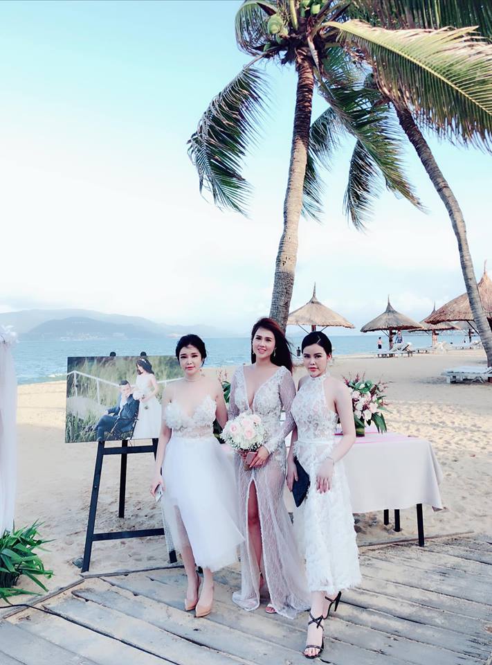 Choáng với váy cưới trong suốt, giá hàng trăm triệu vợ Tiêu Quang Vboys - 2