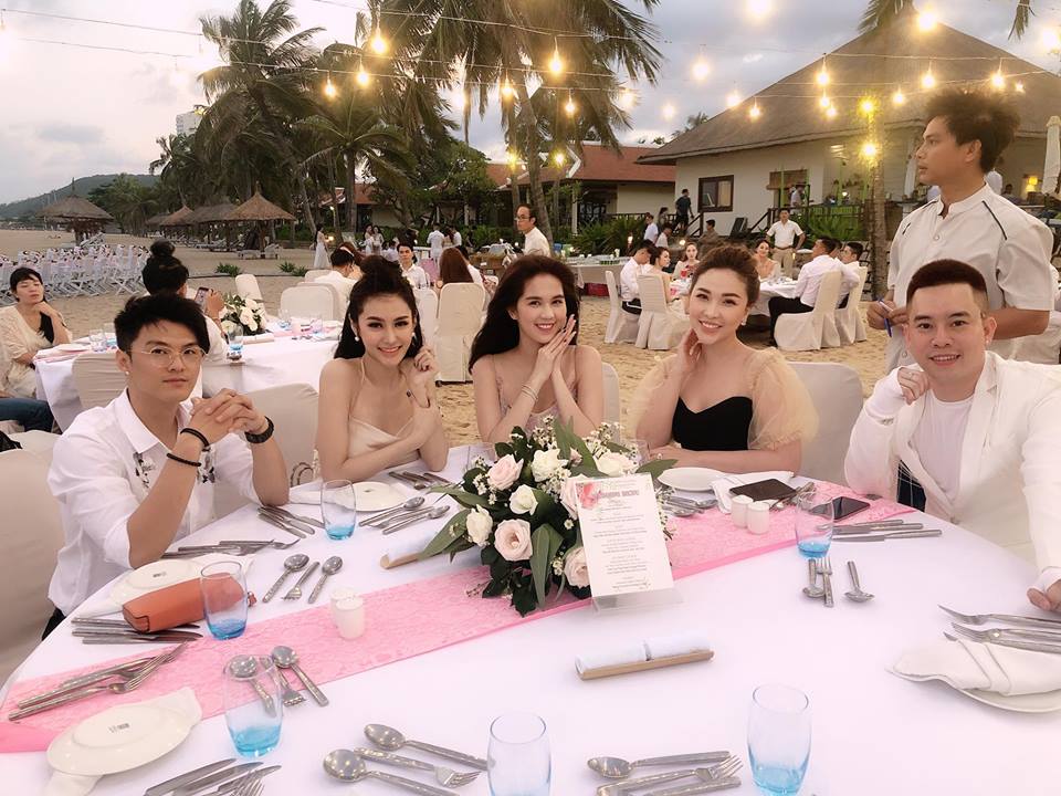 Choáng với váy cưới trong suốt, giá hàng trăm triệu vợ Tiêu Quang Vboys - 3