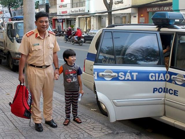 Tin tức trong ngày - CSGT: "Có vụ tai nạn ám ảnh đến mất ngủ"