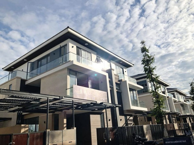 Ngắm 2 biệt thự hoành tráng của Cao Thái Sơn, riêng hồ cá đã 1 tỷ - 2