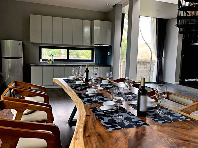 Ngắm 2 biệt thự hoành tráng của Cao Thái Sơn, riêng hồ cá đã 1 tỷ - 3