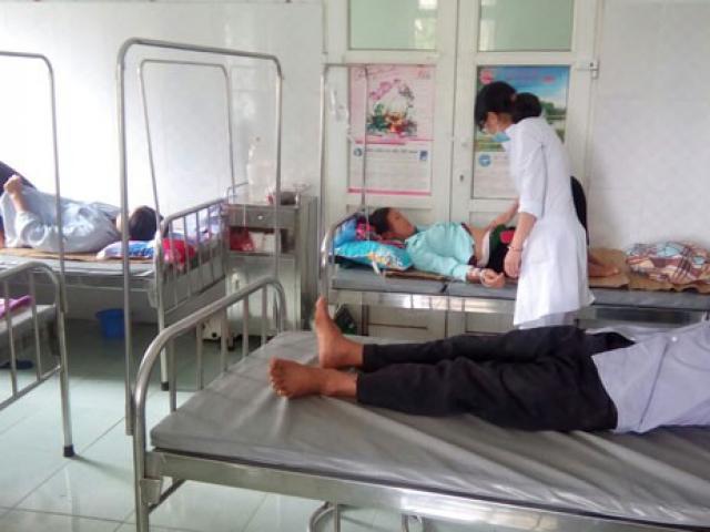 Tin tức trong ngày - Mổ trâu liên hoan nhà mới, 42 người phải nhập viện