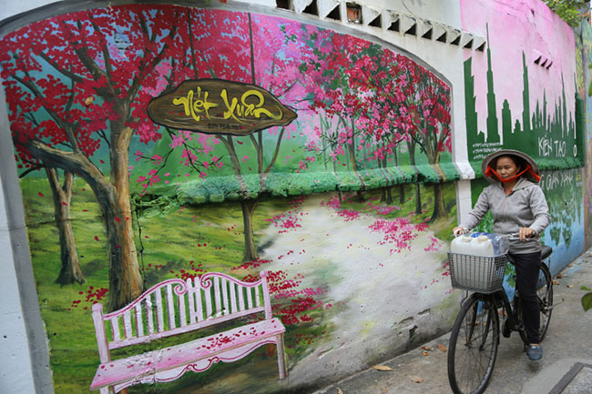 Bức tường xấu xí giữa phố Sài Gòn thành tranh 3D nghệ thuật - 8
