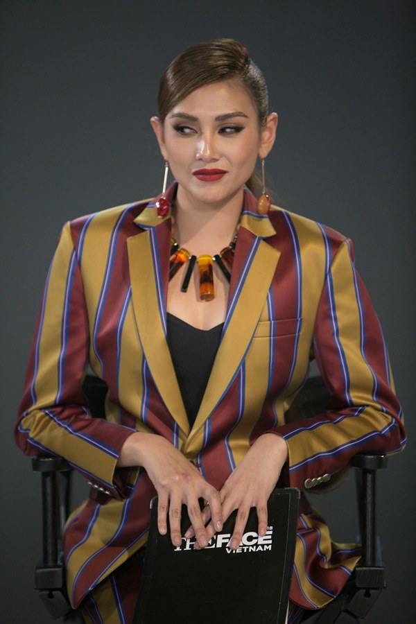 Thanh Hằng giận tím mặt vì thí sinh cãi tay đôi - 2