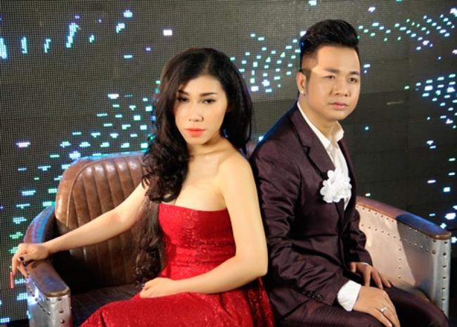 Trong làng giải trí, Ivy Trần có mối quan hệ thân thiết với Quách Tuấn Du. Hai anh em từng song ca trong album "Đối nghịch Bolero".