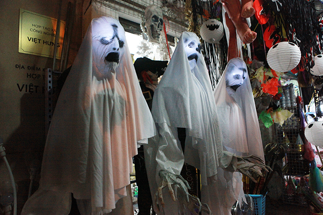 Hình ma tốc độ, phù thủy gào thét trên phố Hà Nội trước lễ Halloween - 9