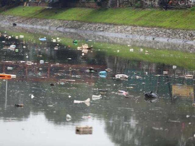 Tài chính - Bất động sản - “Truy” việc dùng nghìn tỷ bảo vệ môi trường nhưng… sông Tô Lịch vẫn bẩn