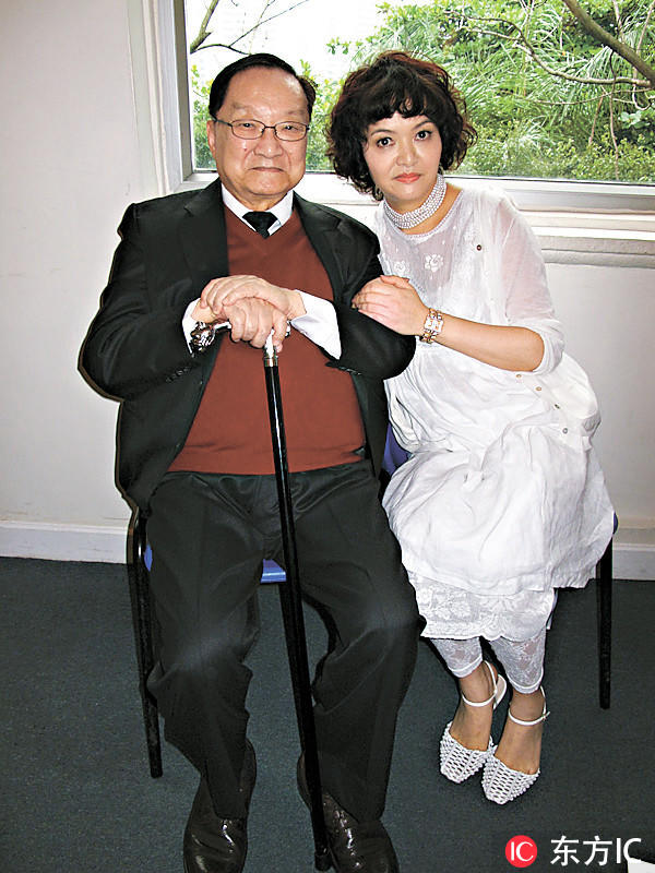 Lưu Đức Hoa và dàn sao khóc thương "ông vua truyện võ hiệp" Kim Dung - 10