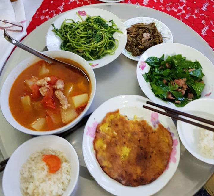 Cô dâu 62 trổ tài 'chăm' chồng trẻ 26 tuổi: Dân mạng lại ngỡ ngàng - 6