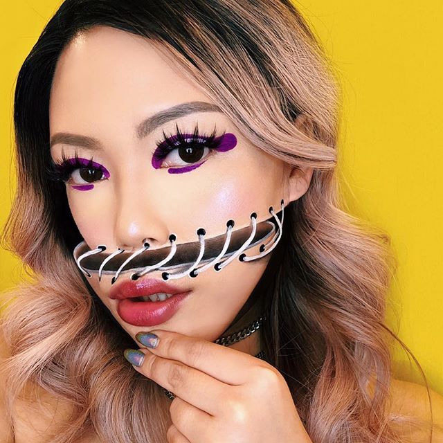 Cô gái Nhật Bản họa mặt kỳ quái nhân ngày Quỷ ám - 5