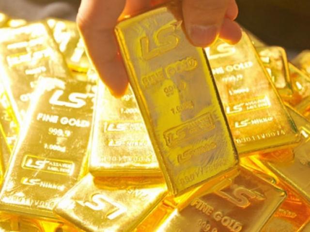 Tài chính - Bất động sản - Giá vàng hôm nay 1/11: Vàng bị bán tháo, đô la bám đỉnh