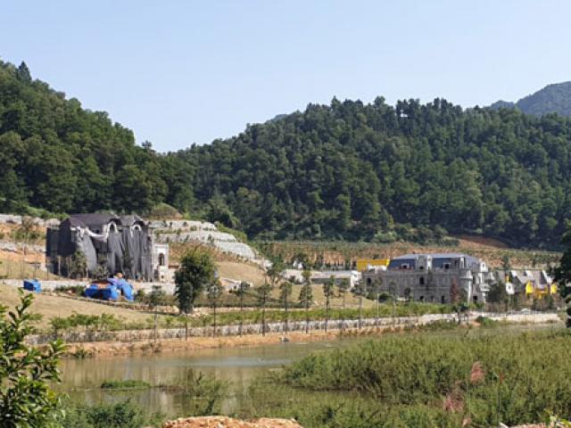 Tài chính - Bất động sản - Biệt thự "băm nát" rừng phòng hộ: Vẫn xây bất chấp thanh tra