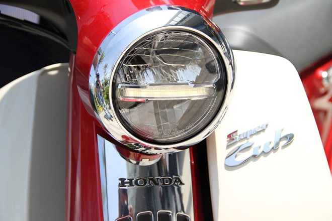 Cận cảnh Honda Super Cub C125 giá 85 triệu đồng vừa ra mắt Việt Nam - 4