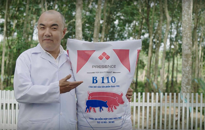 Diễn viên Quốc Thuận gây bất ngờ với vai trò mới: Chuyên gia cám heo! - 1