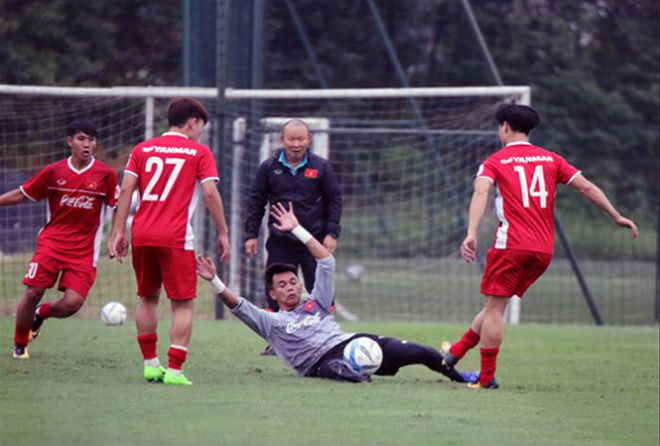 HLV Park Hang Seo chưa hài lòng với tuyển Việt Nam - 1