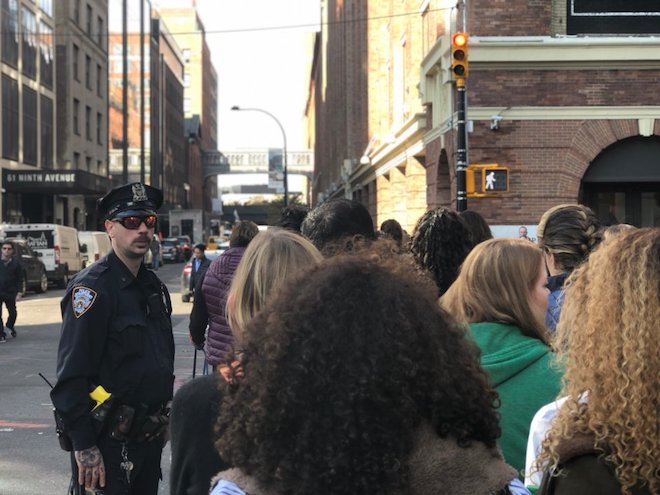 Chùm ảnh nhân viên Google biểu tình ở nhiều nơi vì... bê bối tình dục - 12