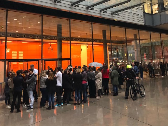 Chùm ảnh nhân viên Google biểu tình ở nhiều nơi vì... bê bối tình dục - 8