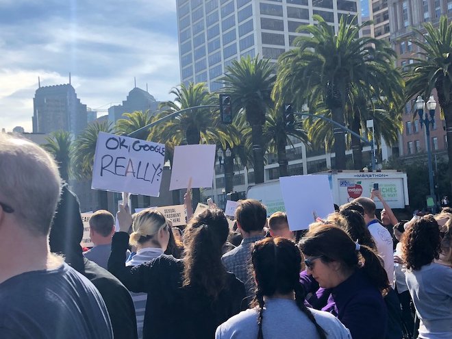 Chùm ảnh nhân viên Google biểu tình ở nhiều nơi vì... bê bối tình dục - 10