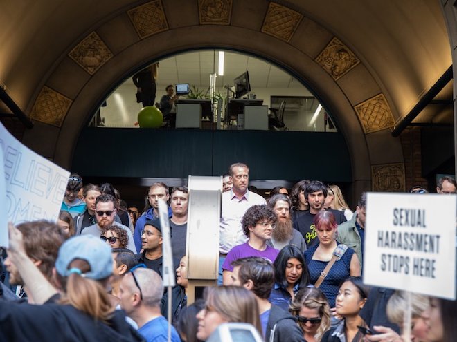 Chùm ảnh nhân viên Google biểu tình ở nhiều nơi vì... bê bối tình dục - 16