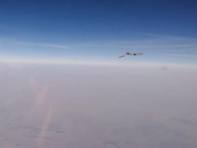 Thế giới - Phi công Nga khoe video chặn chiến đấu cơ Pháp, Mỹ ở Syria