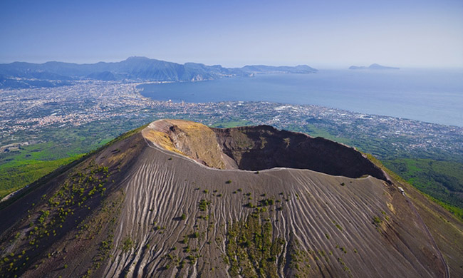 Phát hiện điện thờ La Mã dưới tro núi lửa 2.000 năm ở Pompeii - 1