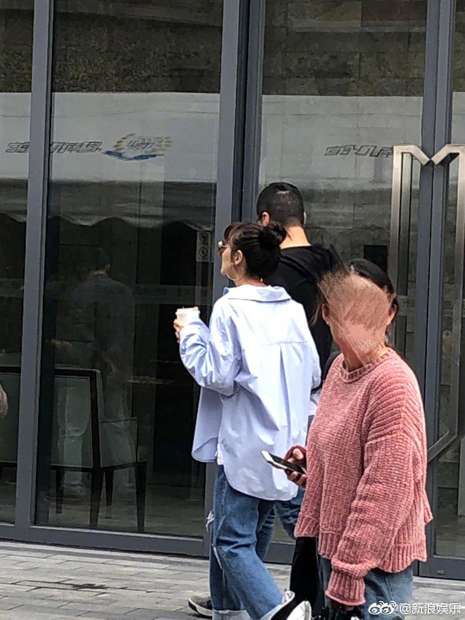 Người đẹp dùng dao đâm chồng rồi ly hôn bất ngờ "gương vỡ lại lành" - 2