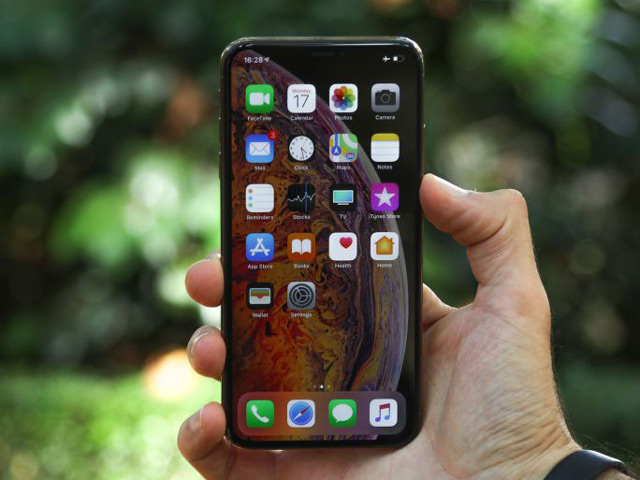 Thời trang Hi-tech - "Ngộp thở" với lịch sử giá iPhone trong suốt 11 năm
