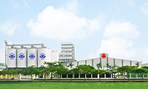 Đại gia rớt nước mắt nhìn tiền chất đống, &#34;đội nón ra đi&#34; - 1