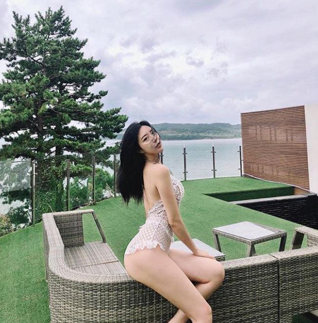 Somi cũng là một người đẹp nổi tiếng có hình thể sexy.&nbsp;