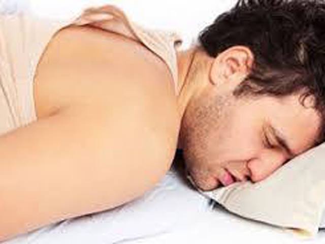 Cầu cứu bác sĩ vì mang nhiều bệnh nhưng vợ vẫn bắt “yêu” liên tục - 1