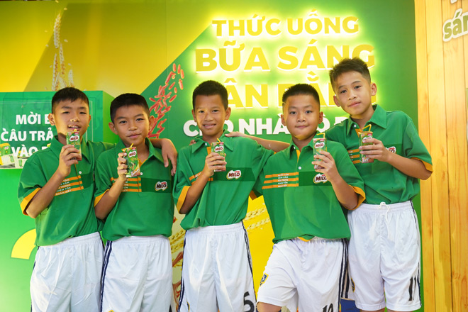 5 cầu thủ nhí Việt Nam tập huấn tại Barcelona: Câu chuyện đằng sau niềm đam mê lớn - 1