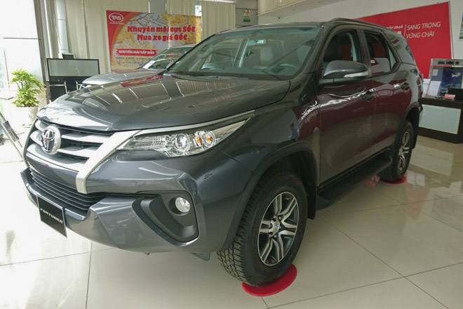 Giá xe Toyota Fortuner 2018 cập nhật tháng 11/2018: Bản số sàn máy dầu chỉ từ 1,026 tỷ đồng - 3