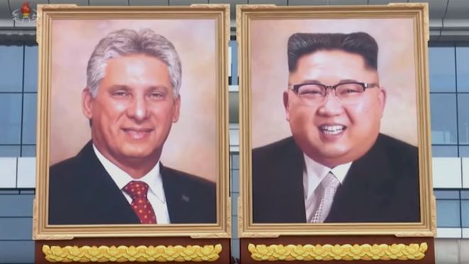 Kim Jong-un lần đầu có tranh chân dung "chính thức” như cha và ông nội - 2