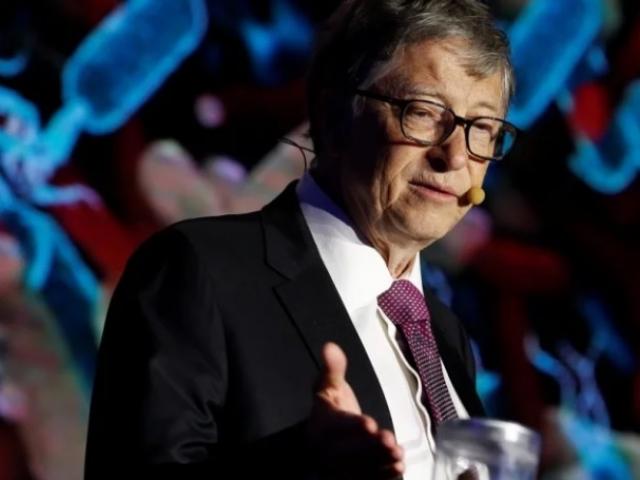Tỷ phú Bill Gates hành động gây sốc khi thuyết trình ở Trung Quốc