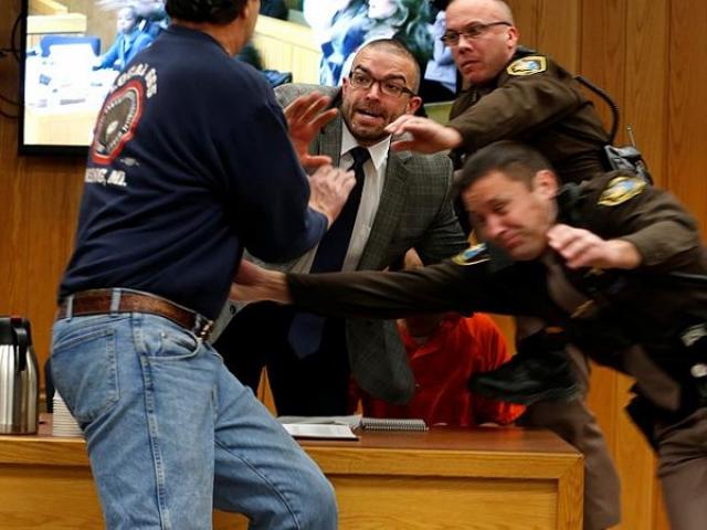 Thể thao - Tai tiếng tình dục "phá nát" Liên đoàn TDDC Mỹ