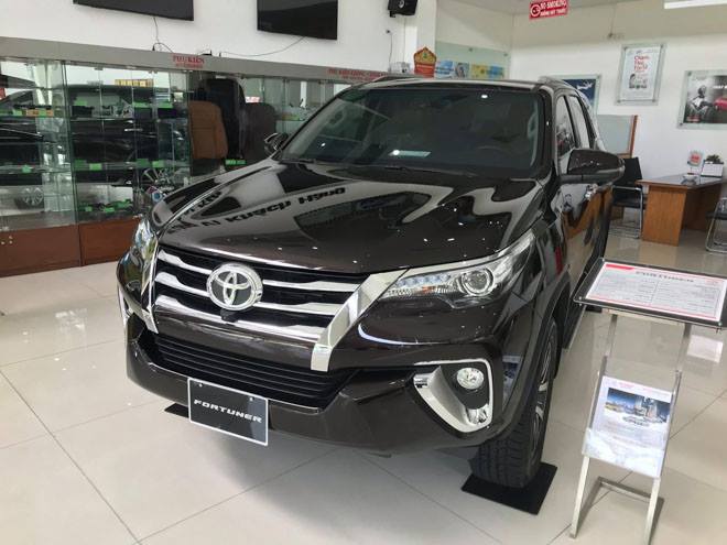 Giá xe Toyota Fortuner 2018 cập nhật tháng 11/2018: Bản số sàn máy dầu chỉ từ 1,026 tỷ đồng - 6