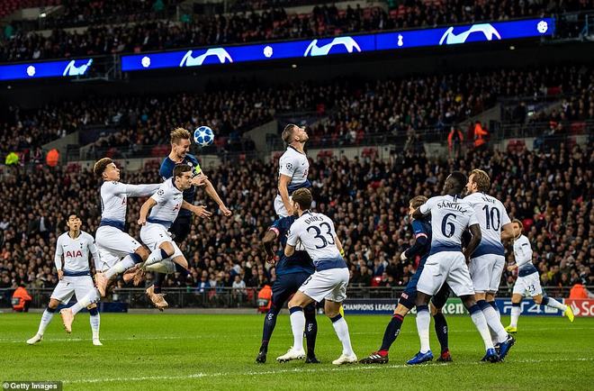 Rực lửa cúp C1: Mãn nhãn &#34;Vua sư tử&#34; Harry Kane, Liverpool đại bại - 7