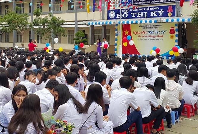 Thực hư hơn 1.400 giáo viên bị cắt hợp đồng ở Cà Mau - 1