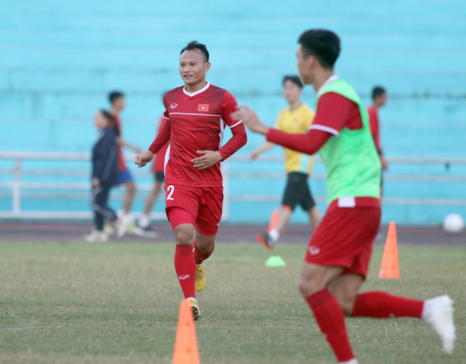 Trọng Hoàng khỏe như voi đá thay Văn Thanh: HLV Park Hang Seo tính kỹ - 1