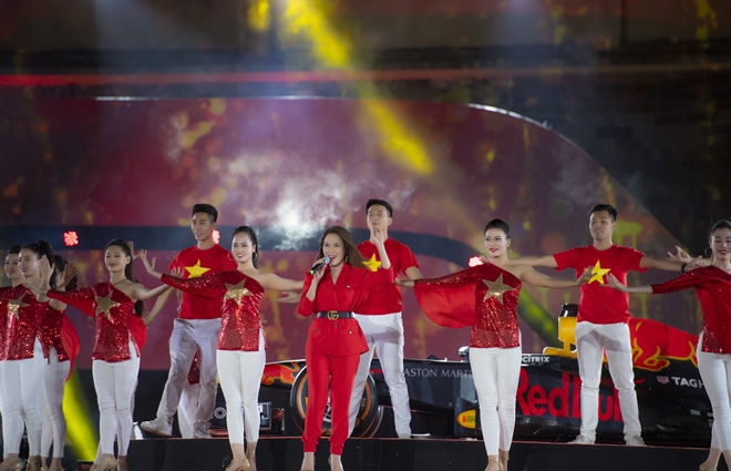 Sau thừa nhận yêu Mai Phương Thúy, Noo Phước Thịnh xuất hiện ở Hà Nội - 3