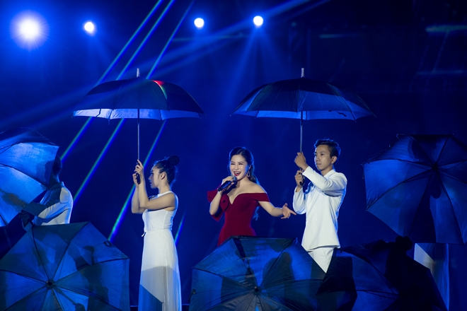 Sau thừa nhận yêu Mai Phương Thúy, Noo Phước Thịnh xuất hiện ở Hà Nội - 5