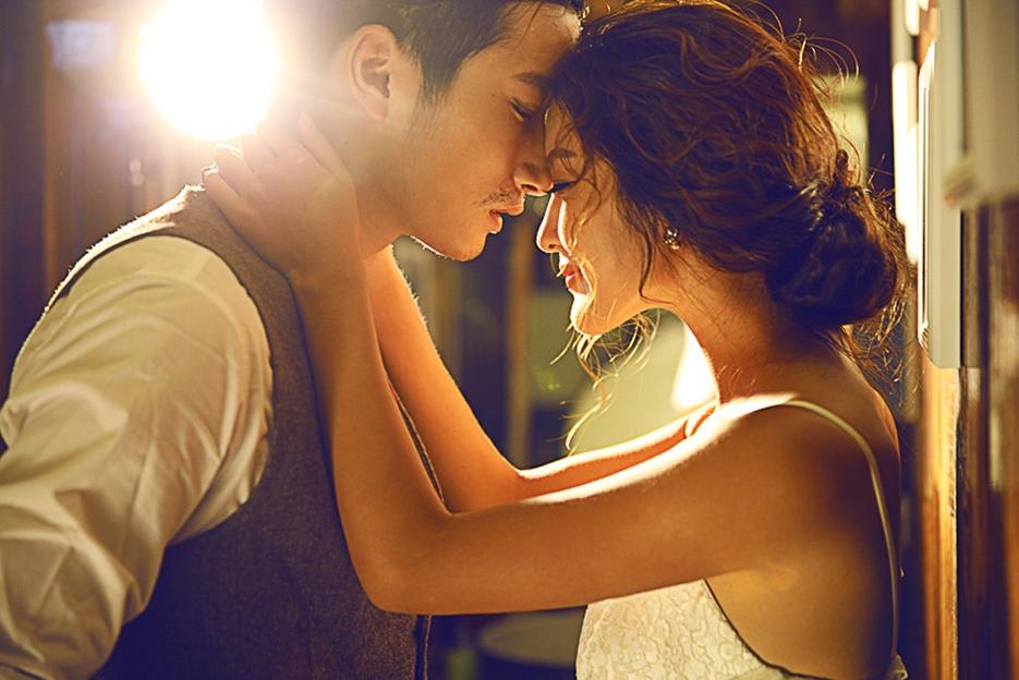 Chỉ 1 đêm lên giường, anh đã thành chồng người khác - 1