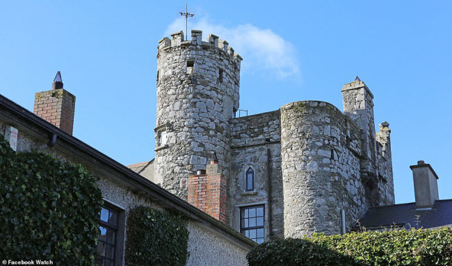 Nằm ở trung tâm thành phố Ardee, Ireland, lâu đài Hatch's Castle được xây dựng bởi những người Norman khi họ xâm chiếm Ireland vào năm 1167.