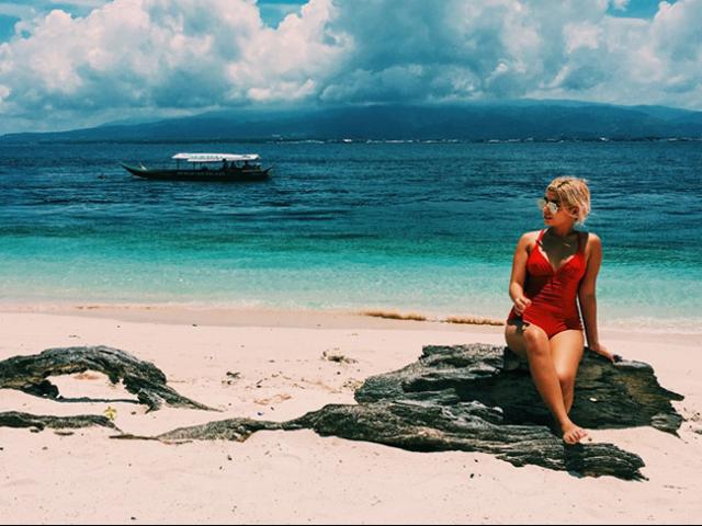 Du lịch - Những bãi biển tuyệt đẹp có màu cát kỳ lạ